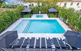 Lux Retreat By Renzzi